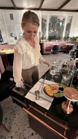 Grupo di prensa e experencia un Sunset Grille ‘transforma’ na Hilton Aruba  