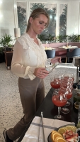 Grupo di prensa e experencia un Sunset Grille ‘transforma’ na Hilton Aruba  