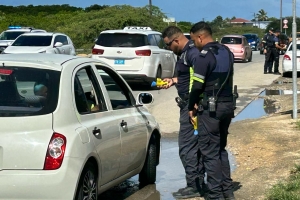 Polis a detene 7 chauffeur di auto pa buracheria despues di Jouvert Morning  