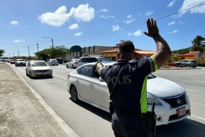 Polis a detene 7 chauffeur di auto pa buracheria despues di Jouvert Morning  