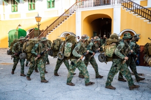 Seis Arubiano entre 15 di Caribe a gradua pa soldad di Caribe Hulandes  