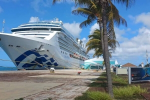 Un dia despues di bandona Aruba, barco crucero ta raporta norovirus na CDC