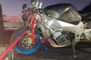 A confisca brommer usa pa trece trafico y bida di hende na peliger