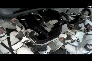 Astronautanan mericano pega ta cuminsa nan biahe di regreso