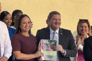 Partidonan AVP y FUTURO a firma nan acuerdo di gobernacion