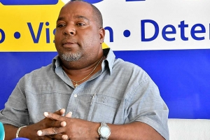 Ex politico di Corsou Gilbert Ricardo tambe entre victimanan na Republica Dominicana