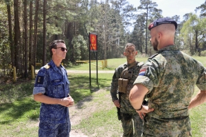 Mariniernan di Defensa region Caribe ta train hunto cu Mariniernan Mericano na North Carolina