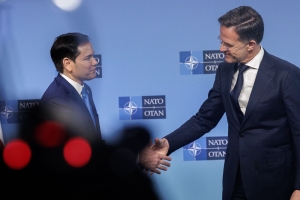 Hefe di OTAN Rutte ta bishita Washington na momento delicado