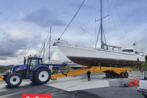 Varadero Aruba Acquires Largest Hydraulic Boat Lift Trailer in the ABC Islands