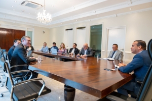 Delegacion di Moody's na Aruba pa evalua rating financiero
