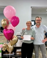 Maureen Banwarie ta Cumpli 10 Aña den Servicio cu Op=Op Voordeelshop