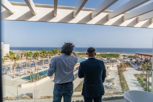 Cicilia: Secrets Hotel ta pone enfasis riba sostenibilidad y naturalesa pa Pariba di Brug