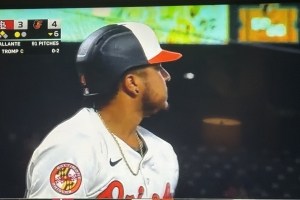 Arubiano Chadwick Tromp a hunga su prome wega como catcher di Baltimore Orioles 