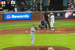 Arubiano Chadwick Tromp a hunga su prome wega como catcher di Baltimore Orioles 