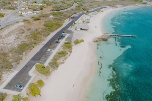 ATA: Renobacion di area y parkeerplaats na Rodgers Beach a keda cla y a costa 1 miyon! 