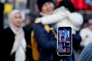 Trump ta retrasa benta di TikTok atrobe ku 90 dia