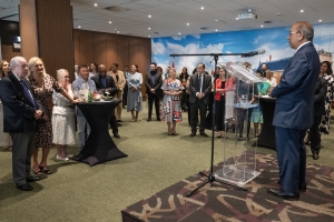Arubahuis a despedi di ex minister plenipotenciario Thijsen 