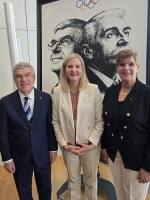 Bach ta despedí, Coventry awor ta formalmente hefe di Comite Olimpico Internacional 