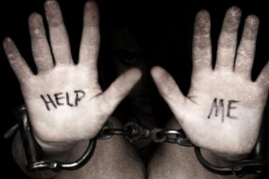 Polis a detene pareha y otro persona den caso di traficacion di hende    