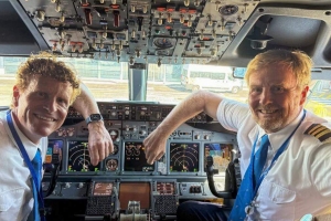  Rey Willem-Alexander ta cumpli 40 aña como piloto 
