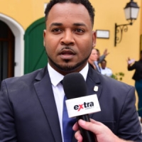 MAN-PIN: Minister presidente Pisas mester clarifica kico ta pasando na Kas di Korsou na Hulanda