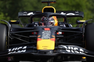 Verstappen ta cuminsa careda di sprint di Belgica na di dos lugar, Piastri ta dilanti