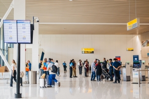 Aeropuerto ta proyecta aumento di 6% di trafico di pasahero pa fin 2025