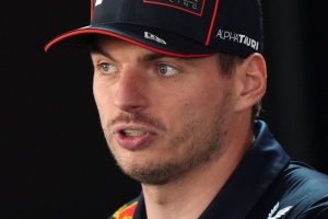 Verstappen mes a confirma: E ta core pa Red Bull Racing otro aña