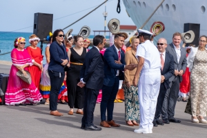 'Buque' ARC Gloria ricibi ayera na Aruba cu ceremonia special  