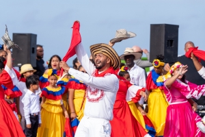 'Buque' ARC Gloria ricibi ayera na Aruba cu ceremonia special  