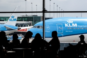  Air France - KLM afecta pa robo di data. Data di cliente a keda comprometi