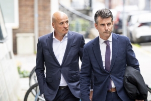 Ex CEO di supermercadonan Jumbo condena na dos aña di prison pa labamento di placa