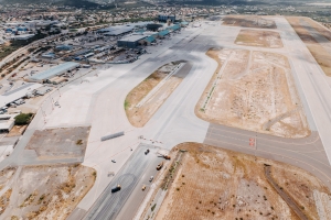 Aeropuerto di Aruba ta rehabilitando e taxiway (pista)  ‘Golf’
