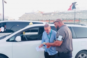 Mas di 25 chauffeur a haya multa di polis durante control na Oranjestad   