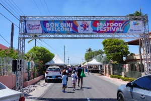 Aruba a experencia su prome Savaneta Seafood Festival diadomingo