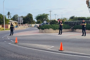 Mas di 50 chauffeur a haya multa pa core cu velocidad halto