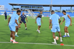 Seleccion di Corsou a practica ayera den Stadion Ergilio Hato