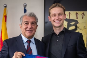 Hungador di futbol hulandes Frenkie de Jong (28) ta prolonga su contrato cu FC Barcelona   