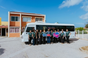 Aruba Bank a haci donación di 100 mil florin na Stichting Casa Cuna Progreso