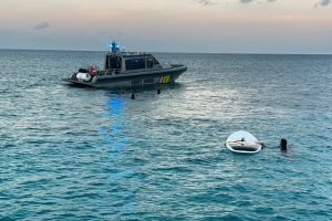 Hoben ta fayece den un auto cu a drenta laman na Malmok