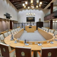 Na Corsou Parlamento kier fiha posicion y relevancia di Statuut den Reino