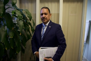 Parlamentario di AVP: ‘Bitcoin mining ta entre e posibilidadnan nobo pa ex-tereno di refineria’