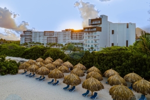 Hof a para apelacion di Embassy Suites den caso contra ABC pa traha beach