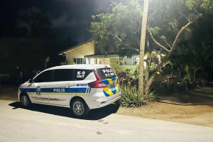 Polis a detene 6 persona durante varios entrada hudicial y confisca arma y droga