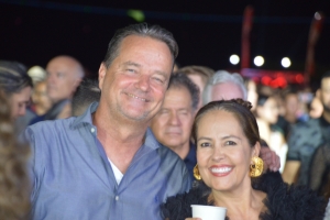 Bista fotografico chikito di algo di e ambiente durante concierto di Juan Luis Guerra 