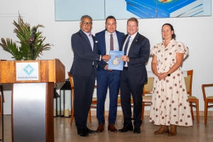 Buki 40 Jaar Status Aparte: Tussen voortgaan en stilstaan entrega na gobernantenan 