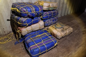  Polis a detene hende cu bultonan di droga cu a caba drenta Aruba