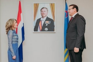 Gobernador Boekhoudt a huramenta Milly Schwengle como minister plenipotenciario