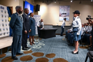 29 aspirant di Scol di Polis a huramenta y 25 brigadier a completa nan MKO