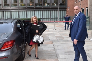 Minister Schwengle a atende su prome reunion di Conseho di Minister di Reino  